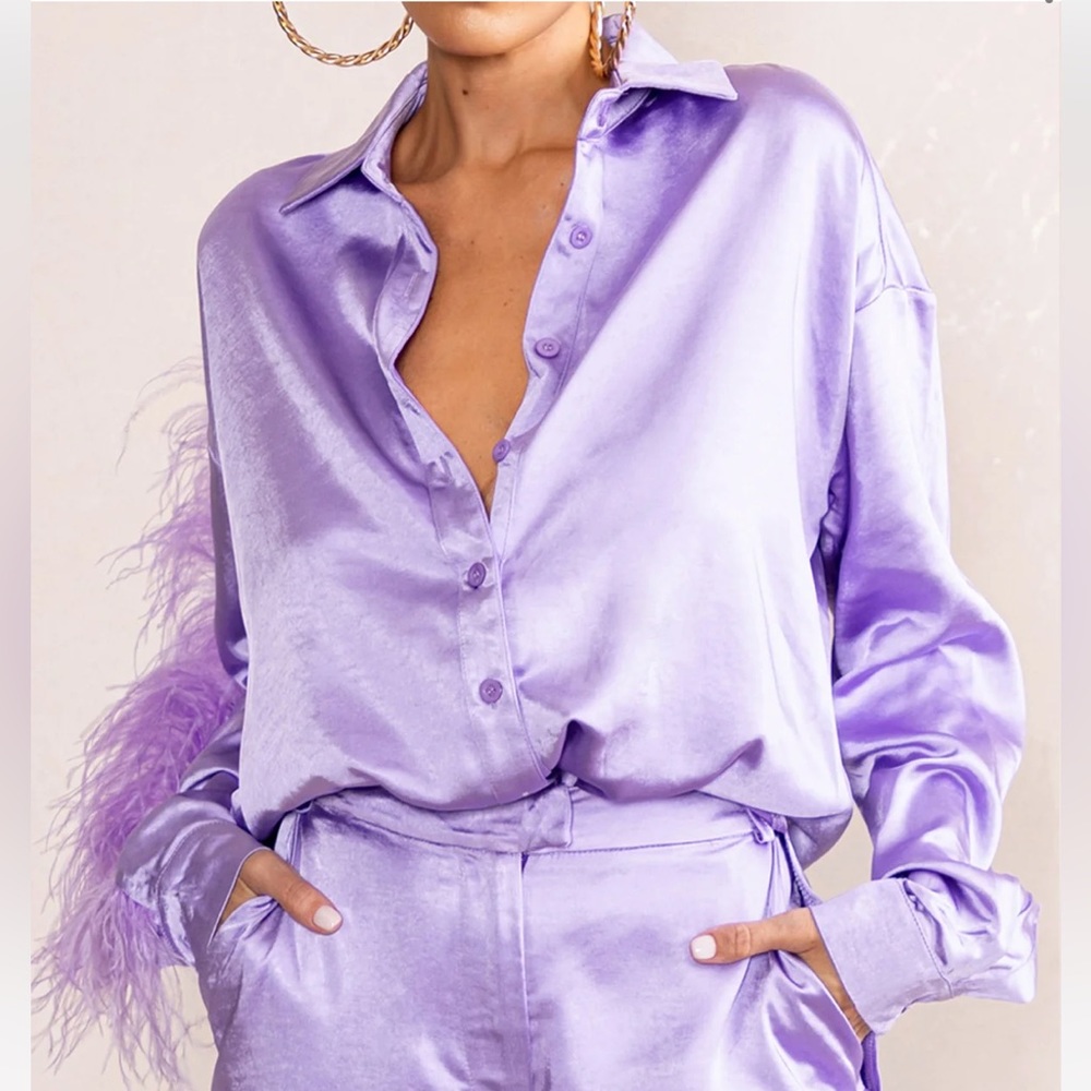 BRAND NEW Club London Lilac Feather Sleeve Satin Shirt Size US 4